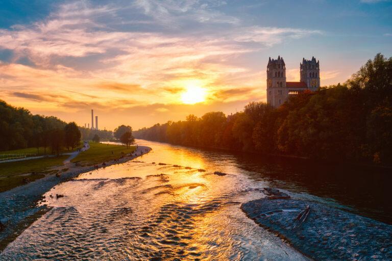 München, Isar, St. Maximilian Kirche